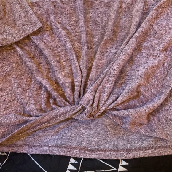 Knot front tee - Picture 4 of 6